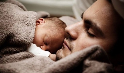 FATHER-NEWBORN-2_n