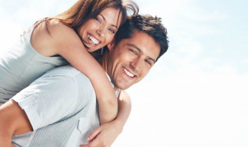 Man-and-Woman-Hugging-in-Loving-Relationship1