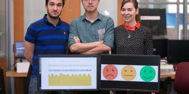 mit-csail-emotion-sensor-eq-radio-01_0